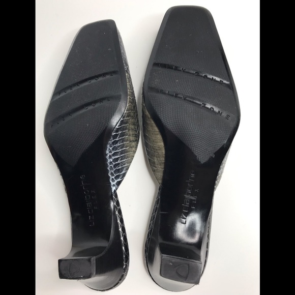 LIZ CLAIBORNE Flex Zone Reptile Print Leather Mules  7m - Picture 6 of 7